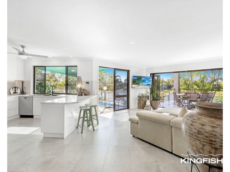 114 Dunlin Drive, Burleigh Waters QLD 4220