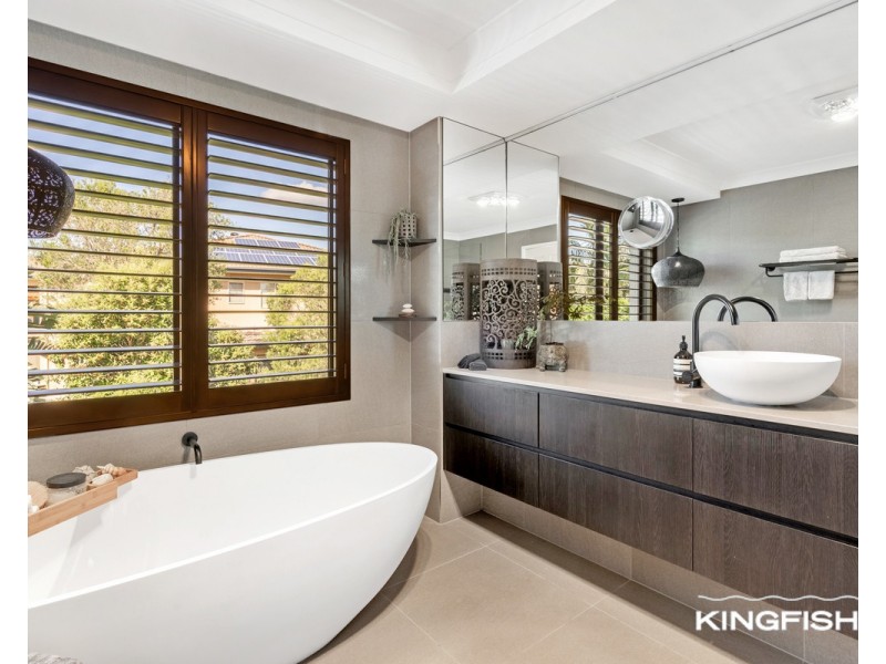 114 Dunlin Drive, Burleigh Waters QLD 4220