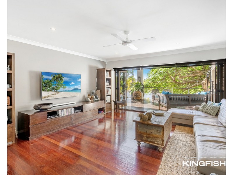 114 Dunlin Drive, Burleigh Waters QLD 4220