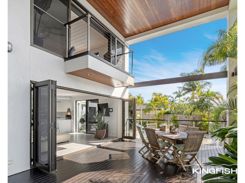 114 Dunlin Drive, Burleigh Waters QLD 4220