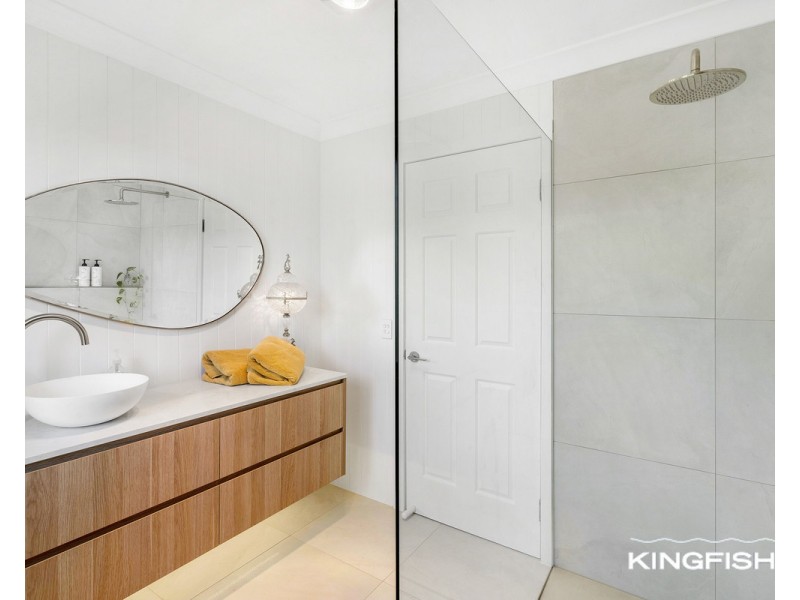 114 Dunlin Drive, Burleigh Waters QLD 4220