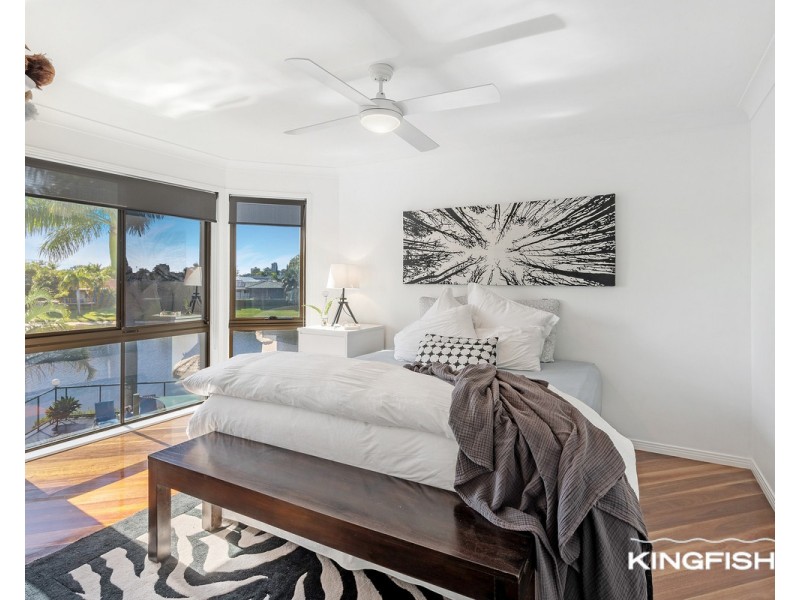 114 Dunlin Drive, Burleigh Waters QLD 4220