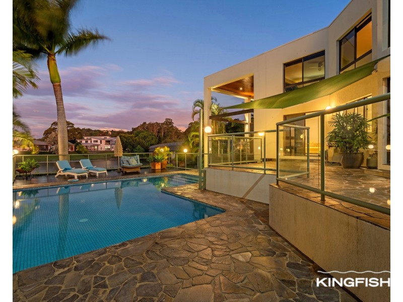 114 Dunlin Drive, Burleigh Waters QLD 4220