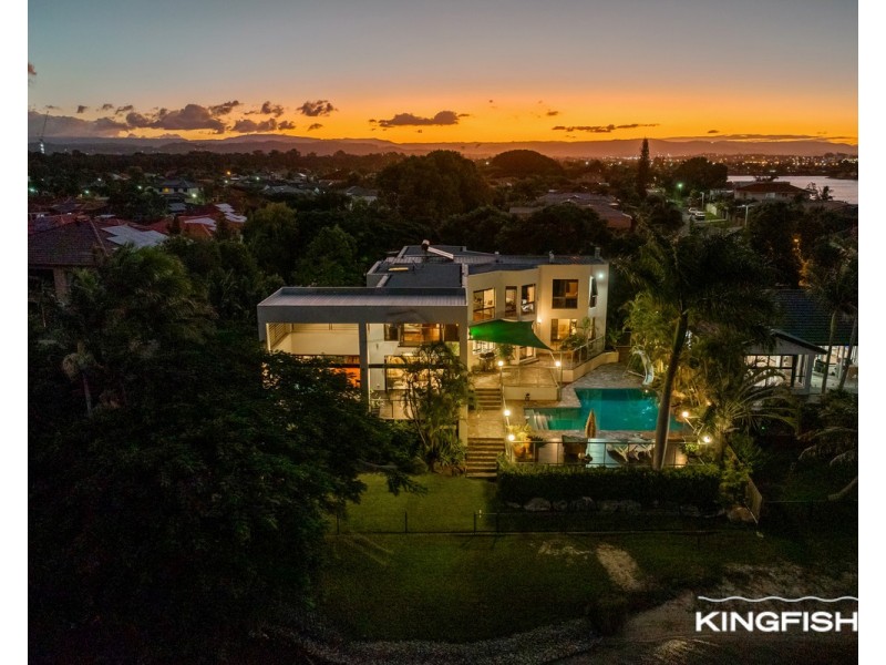 114 Dunlin Drive, Burleigh Waters QLD 4220