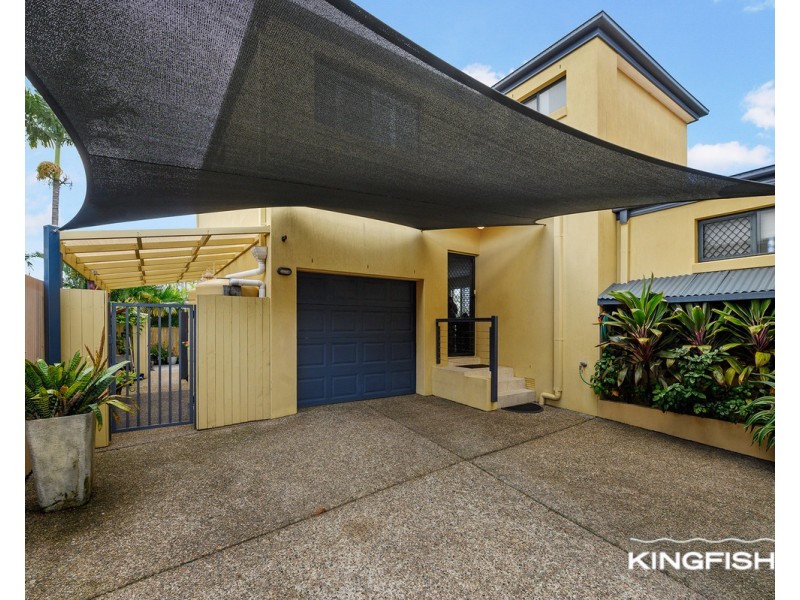 2/31 Mountain View Avenue, Miami QLD 4220