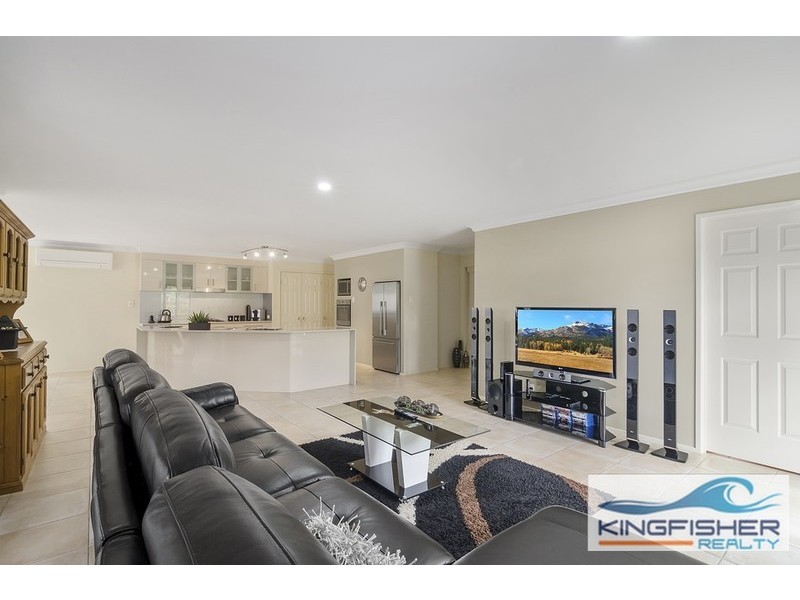 2 Tobago Court, Burleigh Waters QLD 4220