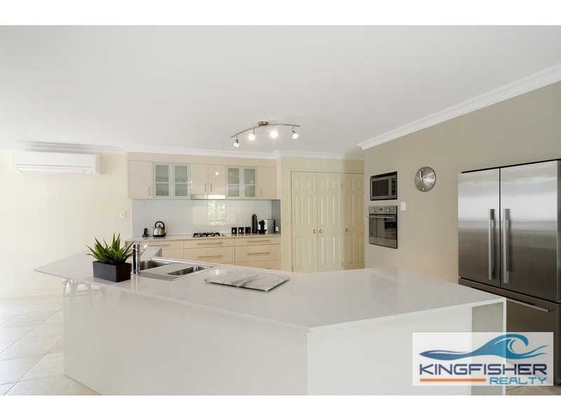 2 Tobago Court, Burleigh Waters QLD 4220