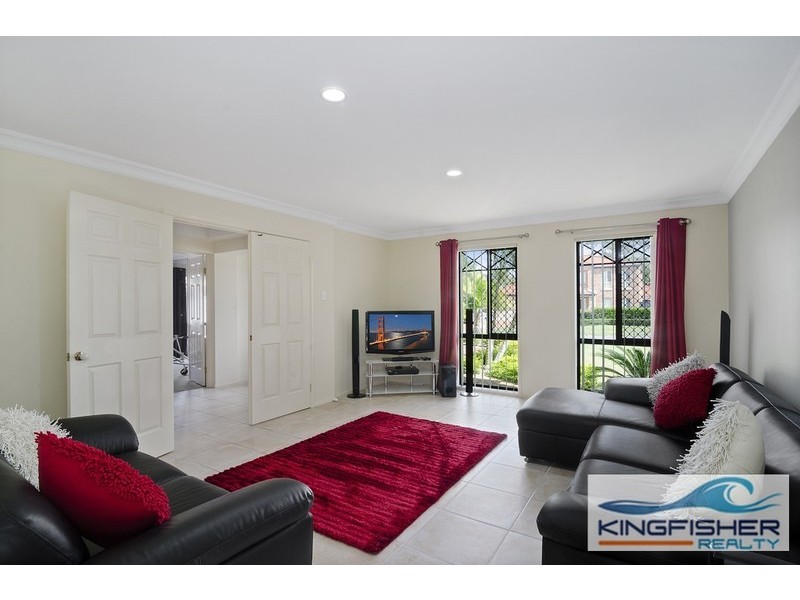 2 Tobago Court, Burleigh Waters QLD 4220