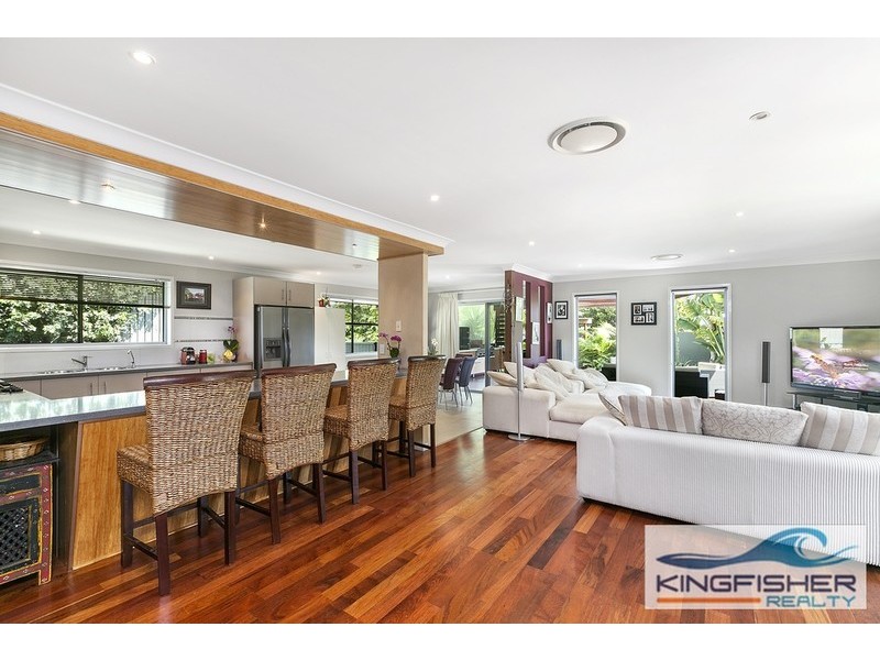 10 Egret Avenue, Burleigh Waters QLD 4220