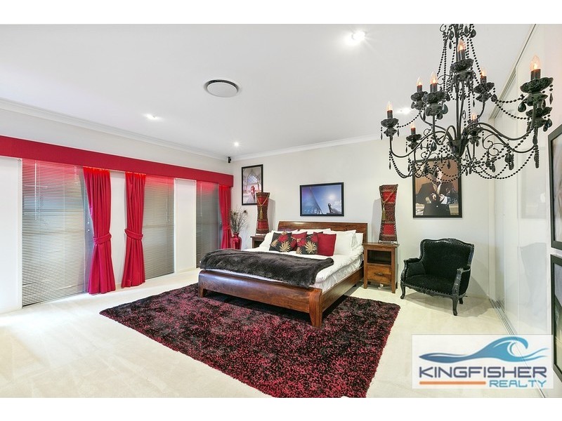 10 Egret Avenue, Burleigh Waters QLD 4220
