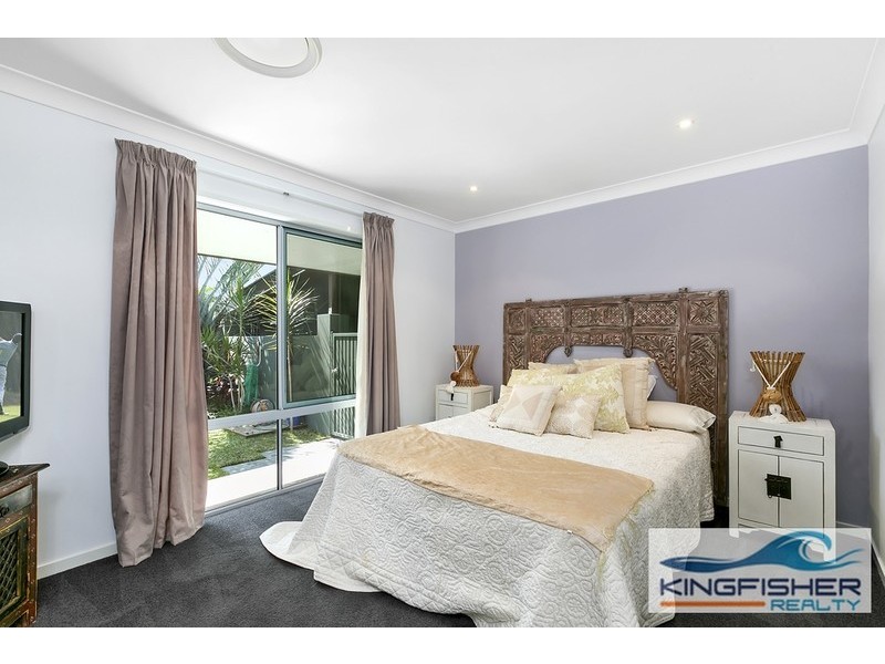 10 Egret Avenue, Burleigh Waters QLD 4220
