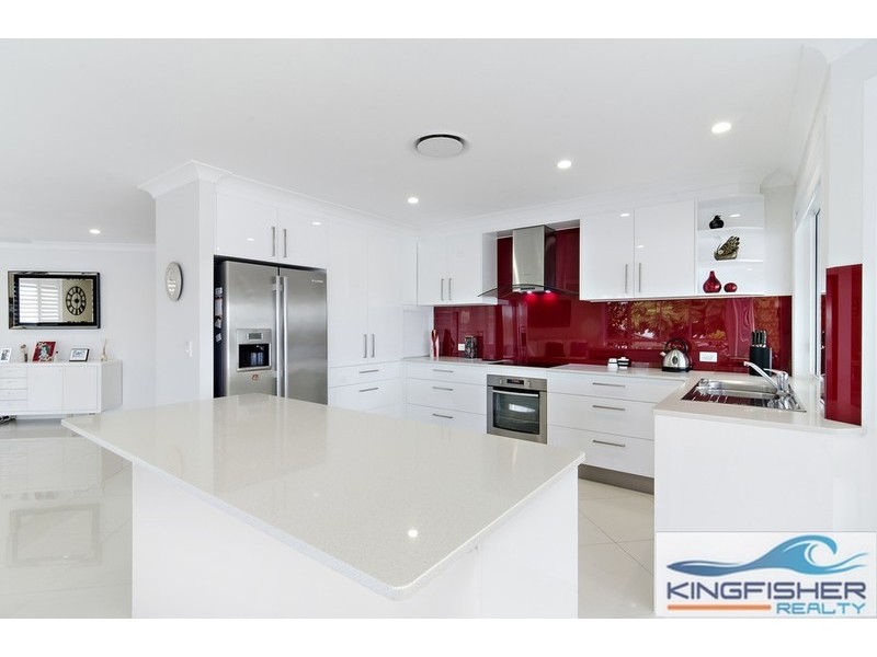 54 Auk Avenue, Burleigh Waters QLD 4220