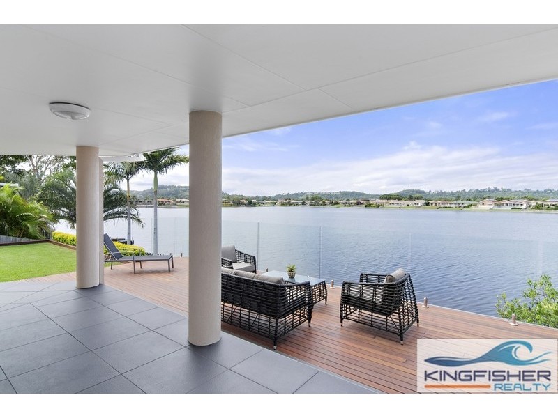 54 Auk Avenue, Burleigh Waters QLD 4220