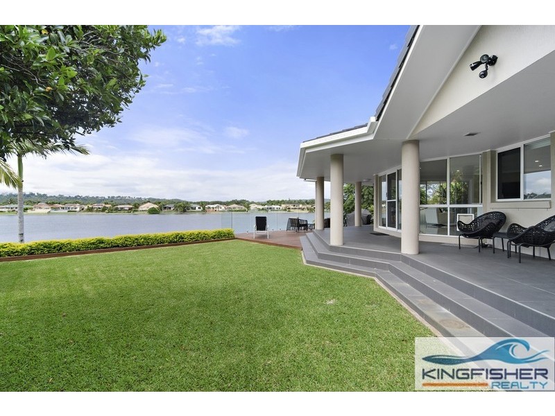 54 Auk Avenue, Burleigh Waters QLD 4220