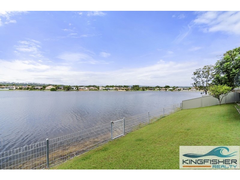 54 Auk Avenue, Burleigh Waters QLD 4220