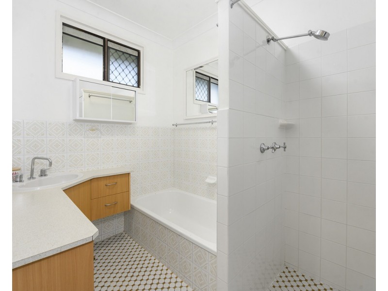 12 Dotterel Drive, Burleigh Waters QLD 4220