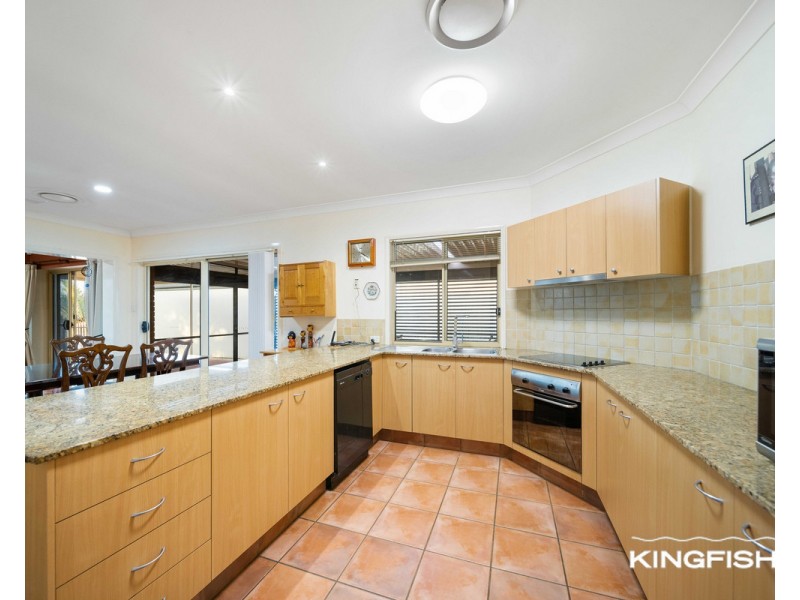 25 Gardendale Crescent, Burleigh Waters QLD 4220