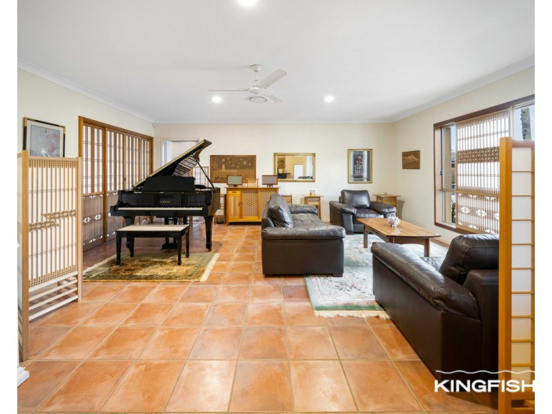 25 Gardendale Crescent, Burleigh Waters QLD 4220