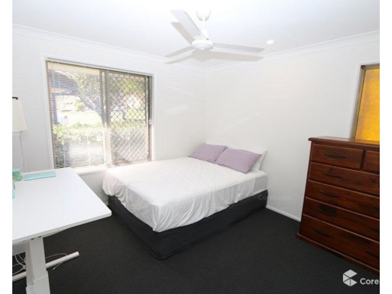 2/6 Corunna Cr, Ashmore QLD 4214