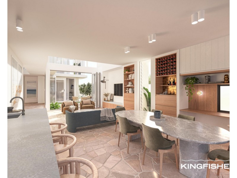 8A Marlin Court, Palm Beach QLD 4221