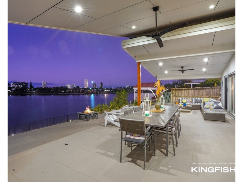 210 Acanthus Avenue, Burleigh Waters QLD 4220