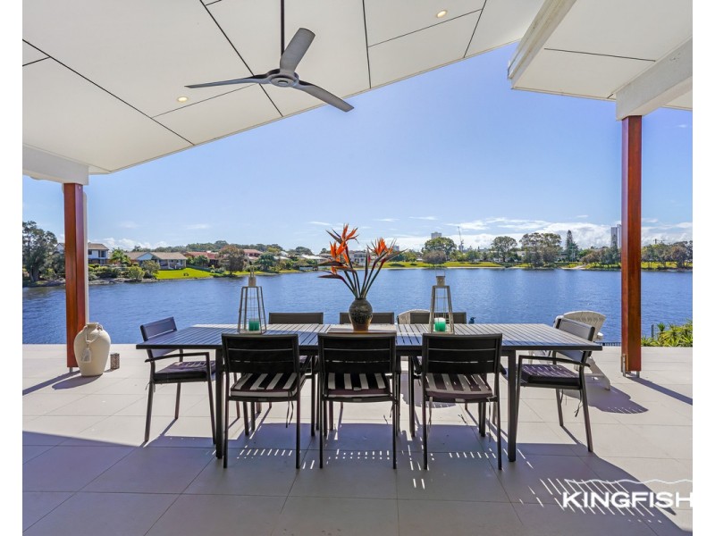 210 Acanthus Avenue, Burleigh Waters QLD 4220