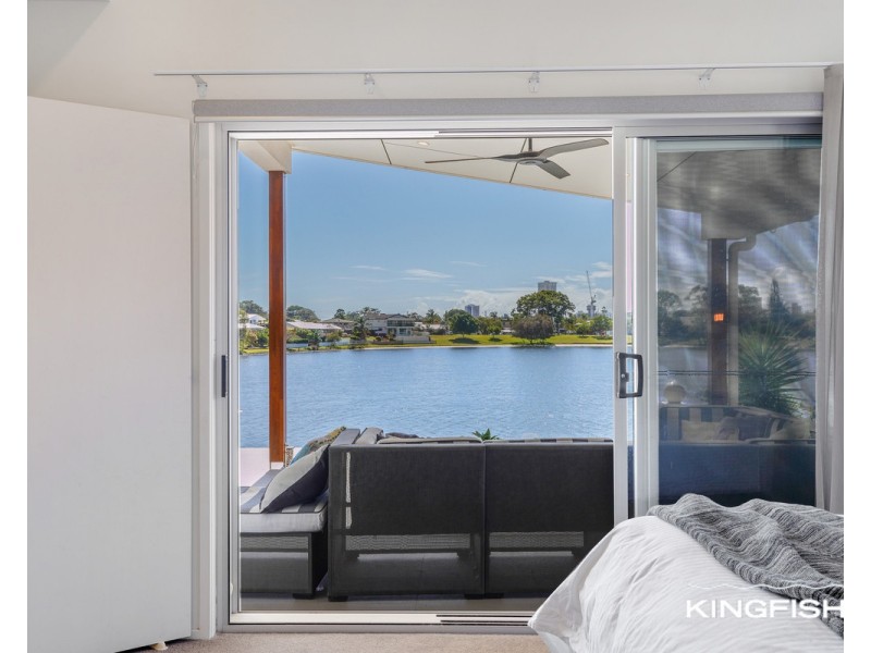 210 Acanthus Avenue, Burleigh Waters QLD 4220