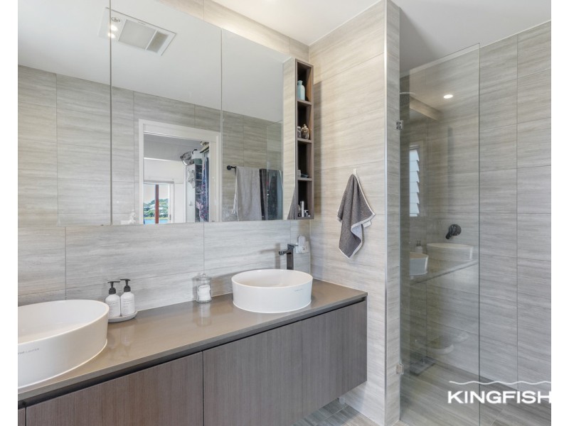 210 Acanthus Avenue, Burleigh Waters QLD 4220