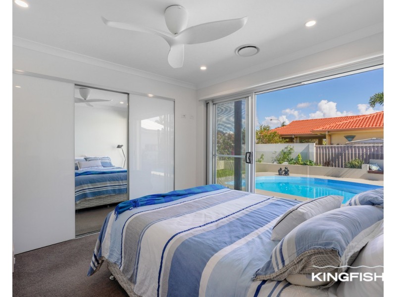 210 Acanthus Avenue, Burleigh Waters QLD 4220