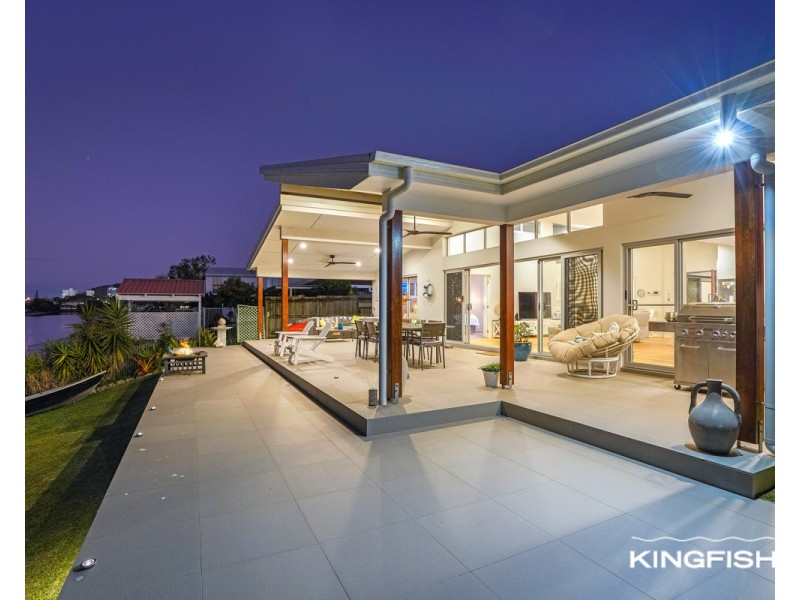 210 Acanthus Avenue, Burleigh Waters QLD 4220