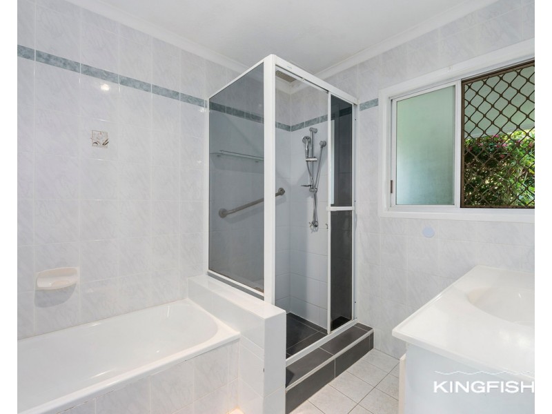12 Dabchick Drive, Burleigh Waters QLD 4220