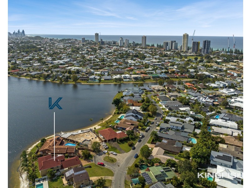 39 Kingfisher Crescent, Burleigh Waters QLD 4220