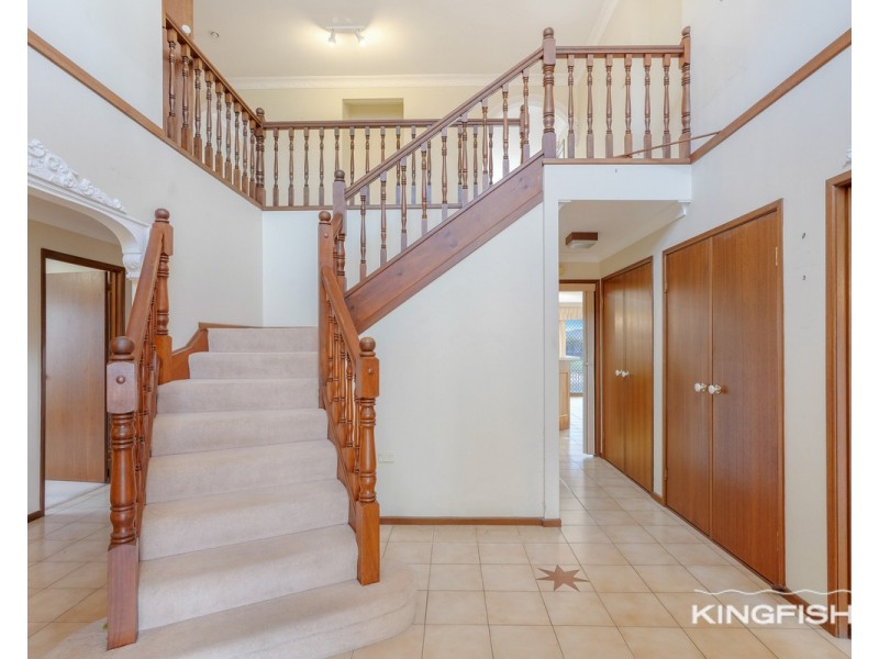 39 Kingfisher Crescent, Burleigh Waters QLD 4220