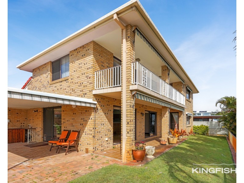 39 Kingfisher Crescent, Burleigh Waters QLD 4220