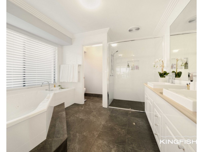 12 Palmyra Court, Burleigh Waters QLD 4220
