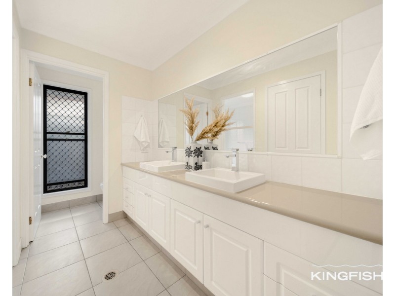 12 Palmyra Court, Burleigh Waters QLD 4220