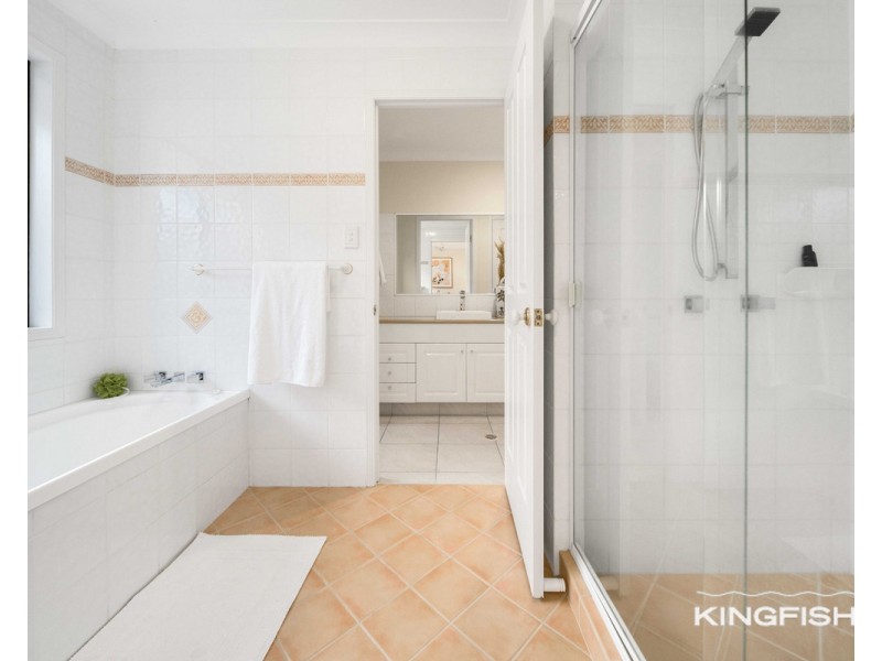 12 Palmyra Court, Burleigh Waters QLD 4220
