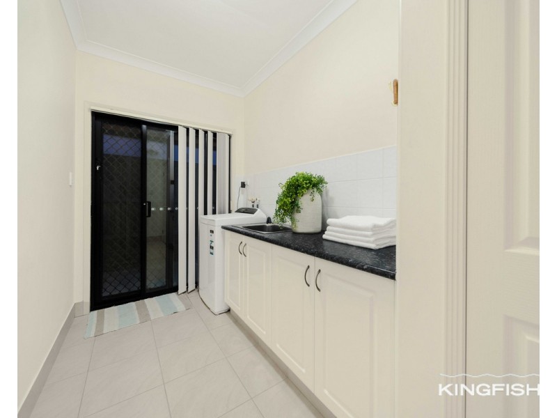 12 Palmyra Court, Burleigh Waters QLD 4220