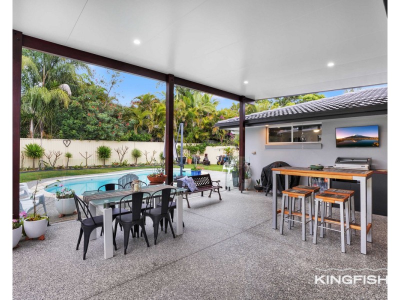 28 Kingfisher Crescent, Burleigh Waters QLD 4220