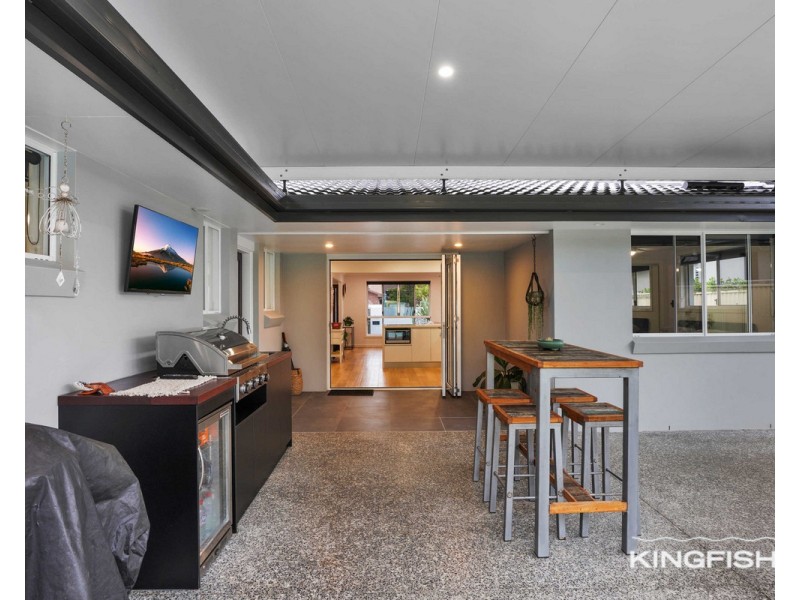 28 Kingfisher Crescent, Burleigh Waters QLD 4220