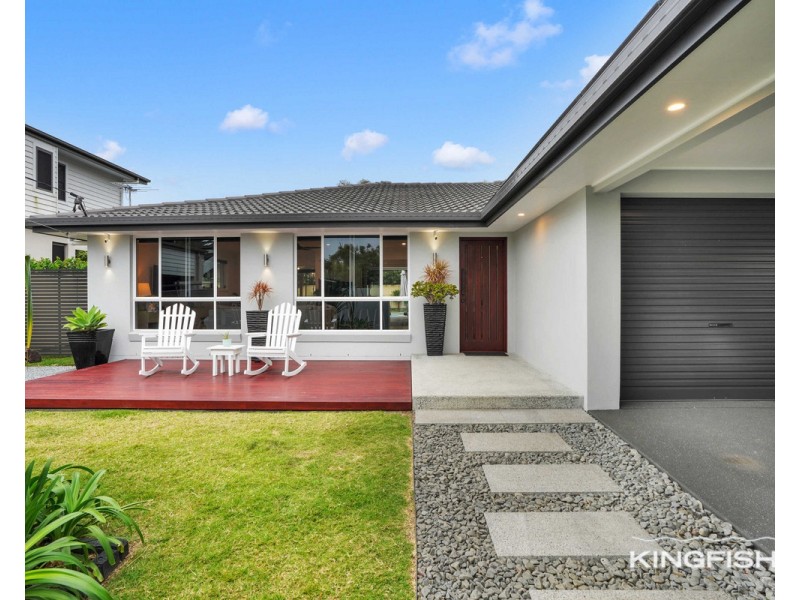 28 Kingfisher Crescent, Burleigh Waters QLD 4220