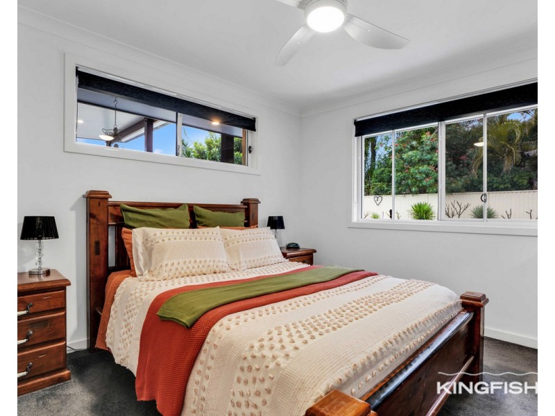 28 Kingfisher Crescent, Burleigh Waters QLD 4220