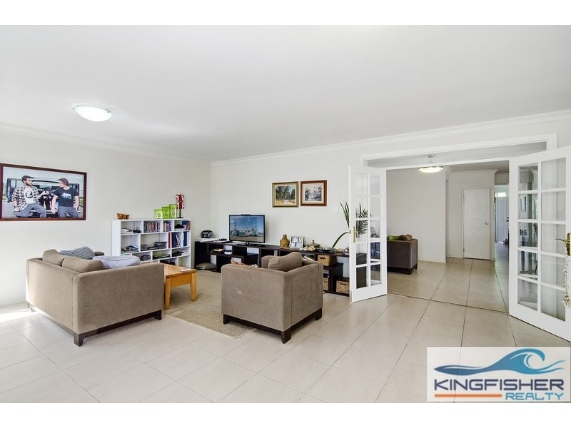 4 Spindrift Street, Burleigh Waters QLD 4220