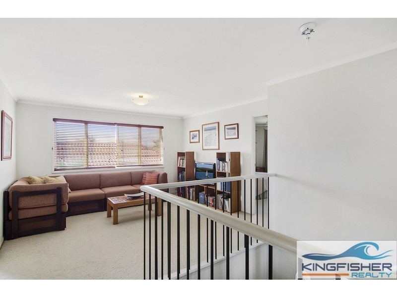 4 Spindrift Street, Burleigh Waters QLD 4220