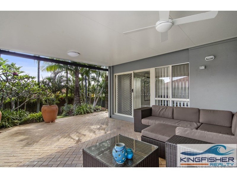 4 Spindrift Street, Burleigh Waters QLD 4220