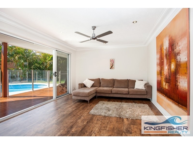 4 Coleto Crescent, Burleigh Waters QLD 4220