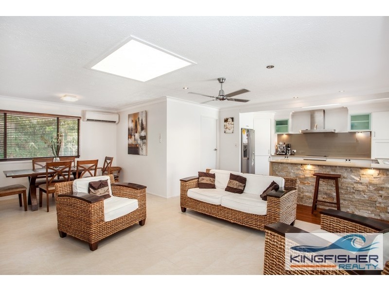 4 Coleto Crescent, Burleigh Waters QLD 4220