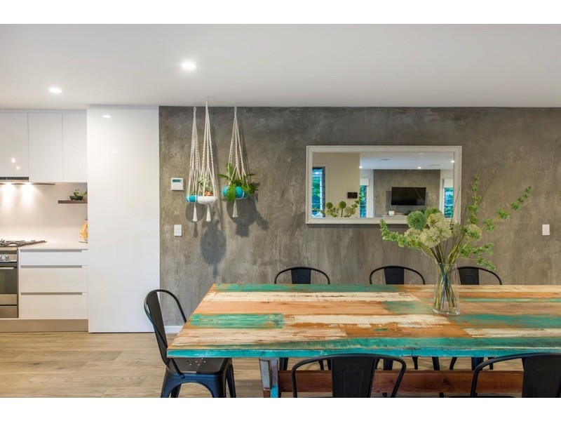 2 Eagle Avenue, Burleigh Waters QLD 4220