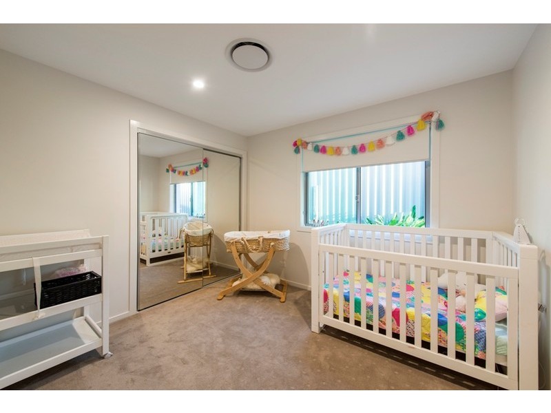 2 Eagle Avenue, Burleigh Waters QLD 4220