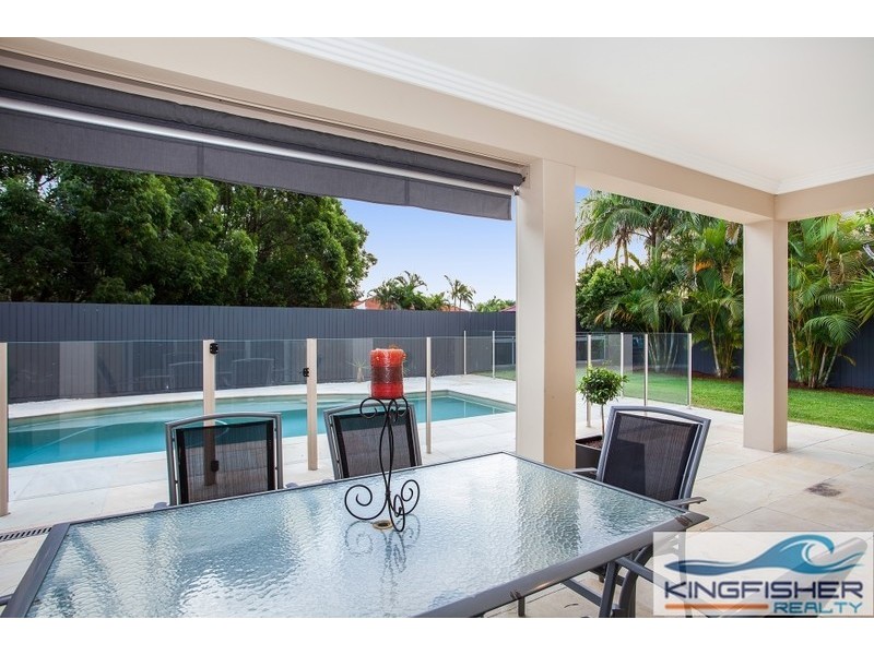 111 Dunlin Drive, Burleigh Waters QLD 4220